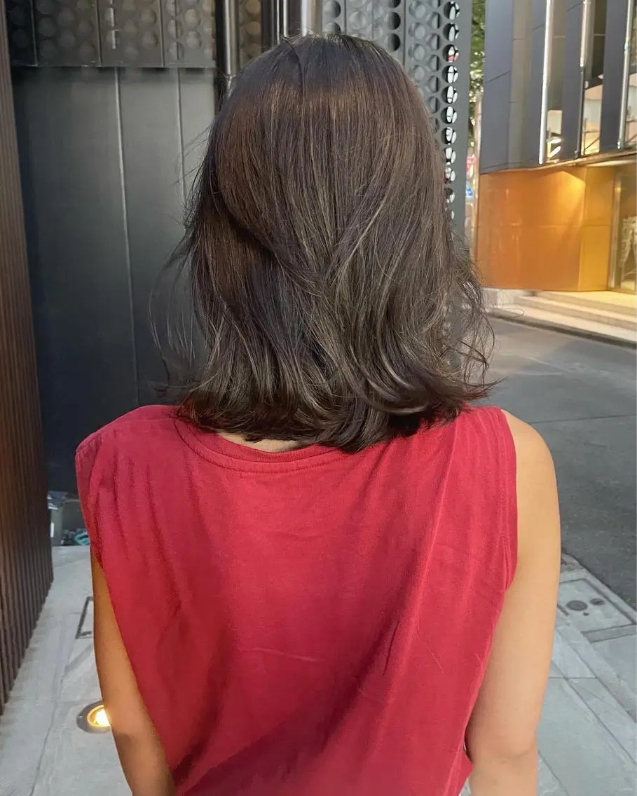 ミディアム カラー ハイライトカラー ハイライト ヘアカラー うる艶ヘア💐 艶ハイトーン💐彩夏のヘアスタイル