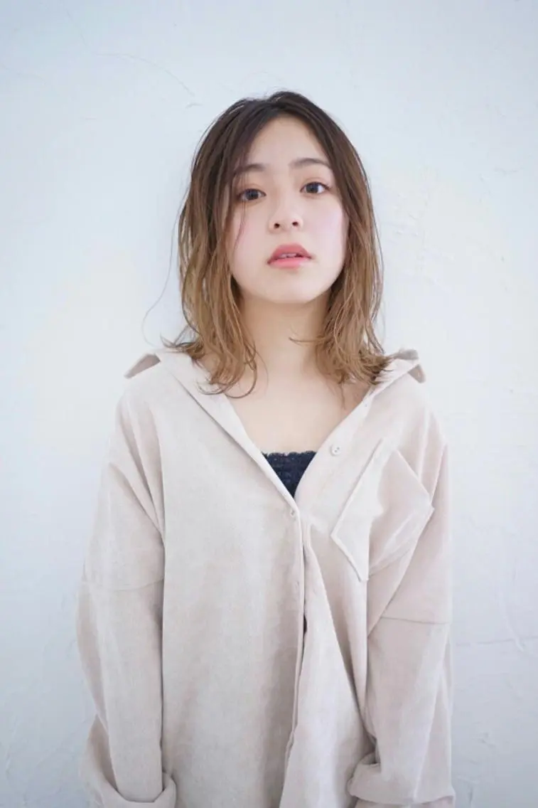 セミロング カット ヘアカラー トリートメント 小田川 竜也のヘアスタイル