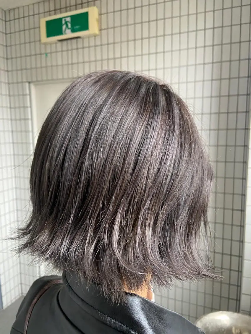 ショート カラー カット ヘアカラー トリートメント 宮本 玲那のヘアスタイル