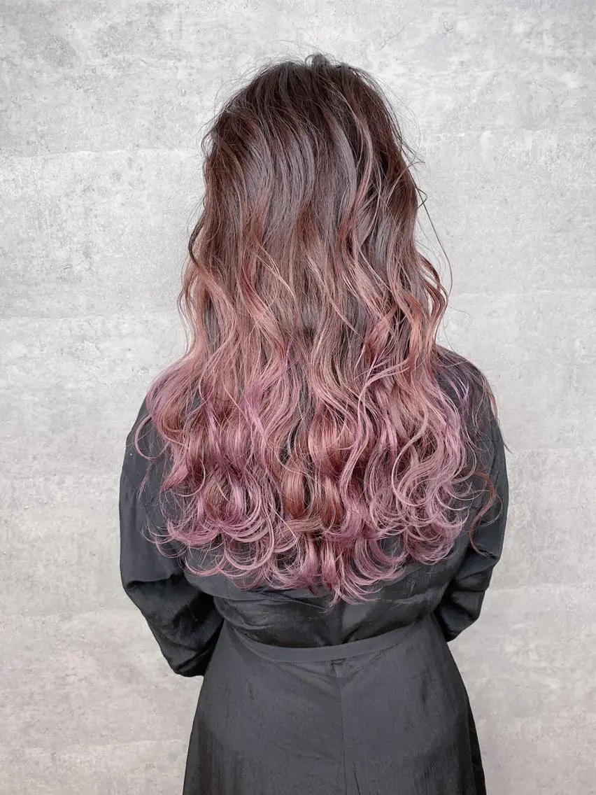 ロング カラー _WHITE 天王寺のヘアスタイル