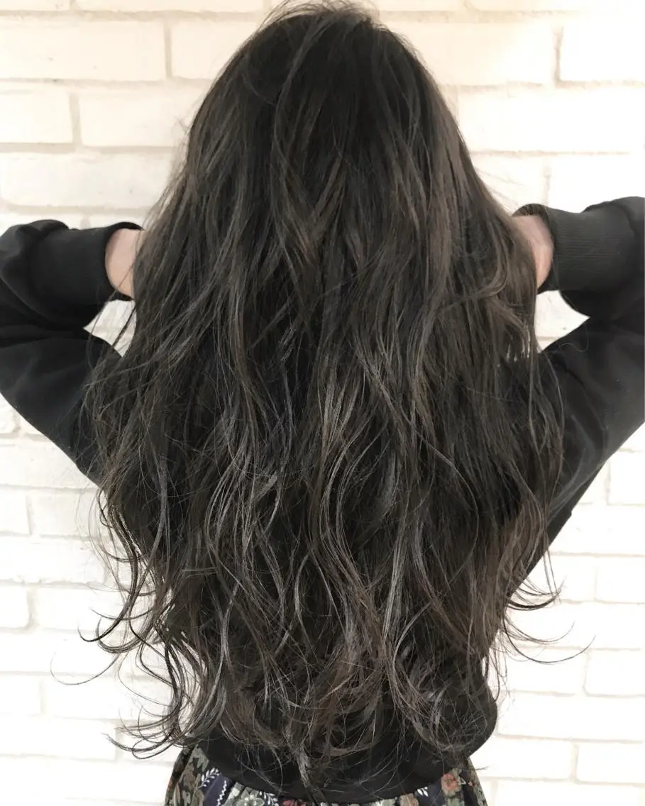 カラー 透明感カラー ダークグレー ダークグレージュ グレージュ ハイライトカラー HIRO. ★のヘアスタイル