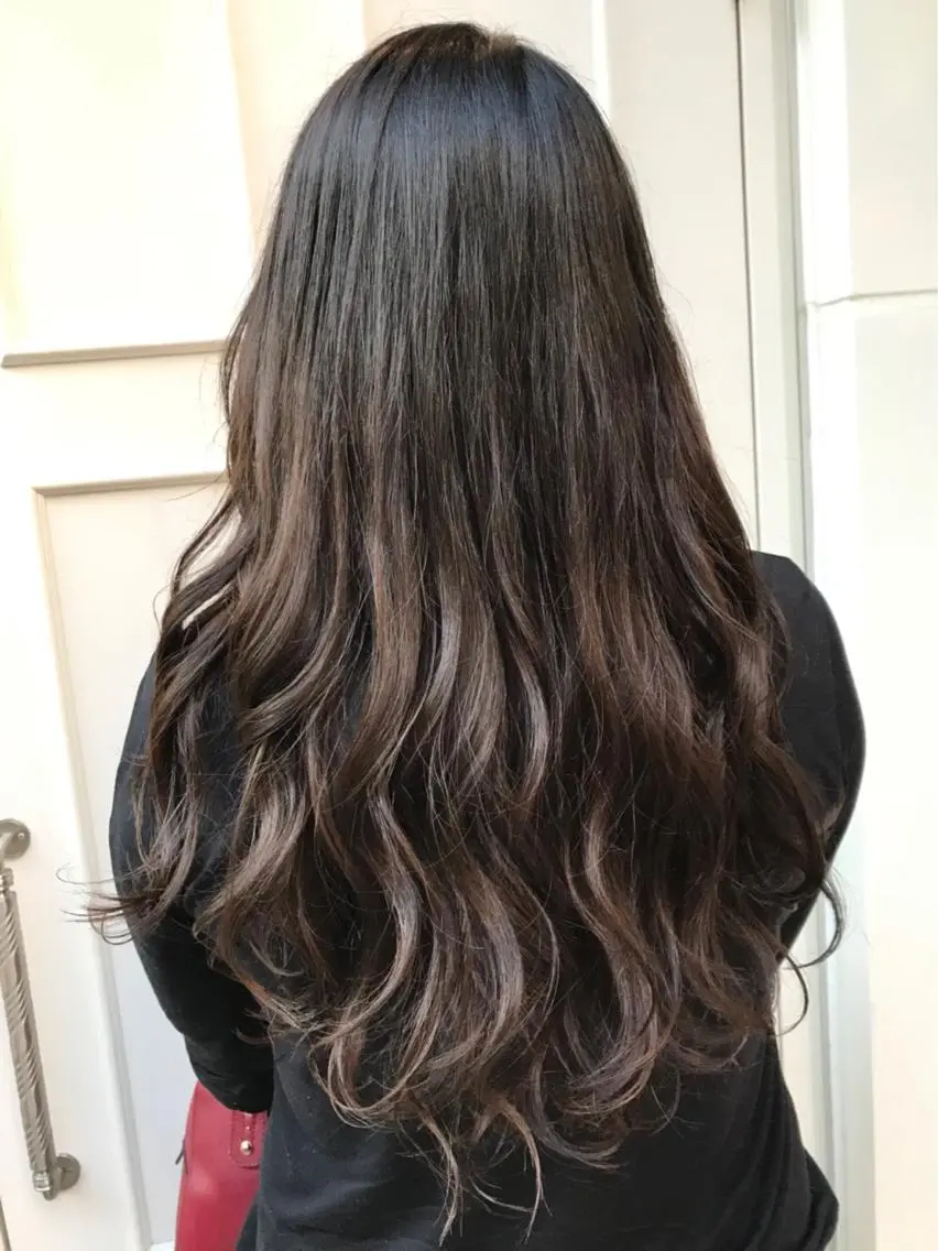ロング カラー ブリーチ グラデーションカラー ブリーチなしカラー Blanco Color&Careのヘアスタイル