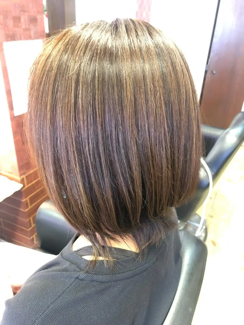 ミディアム カラー ボブレイヤー アッシュ ブルーカラー 透明感カラー ボブ 織田 英之のヘアスタイル