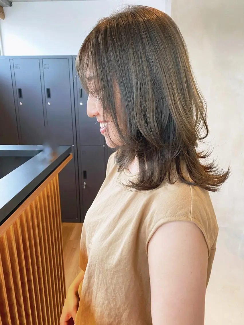 ミディアム カラー ヘアアレンジ レイヤーカット 透け感たっぷり柔らか 梨花子🌼のヘアスタイル