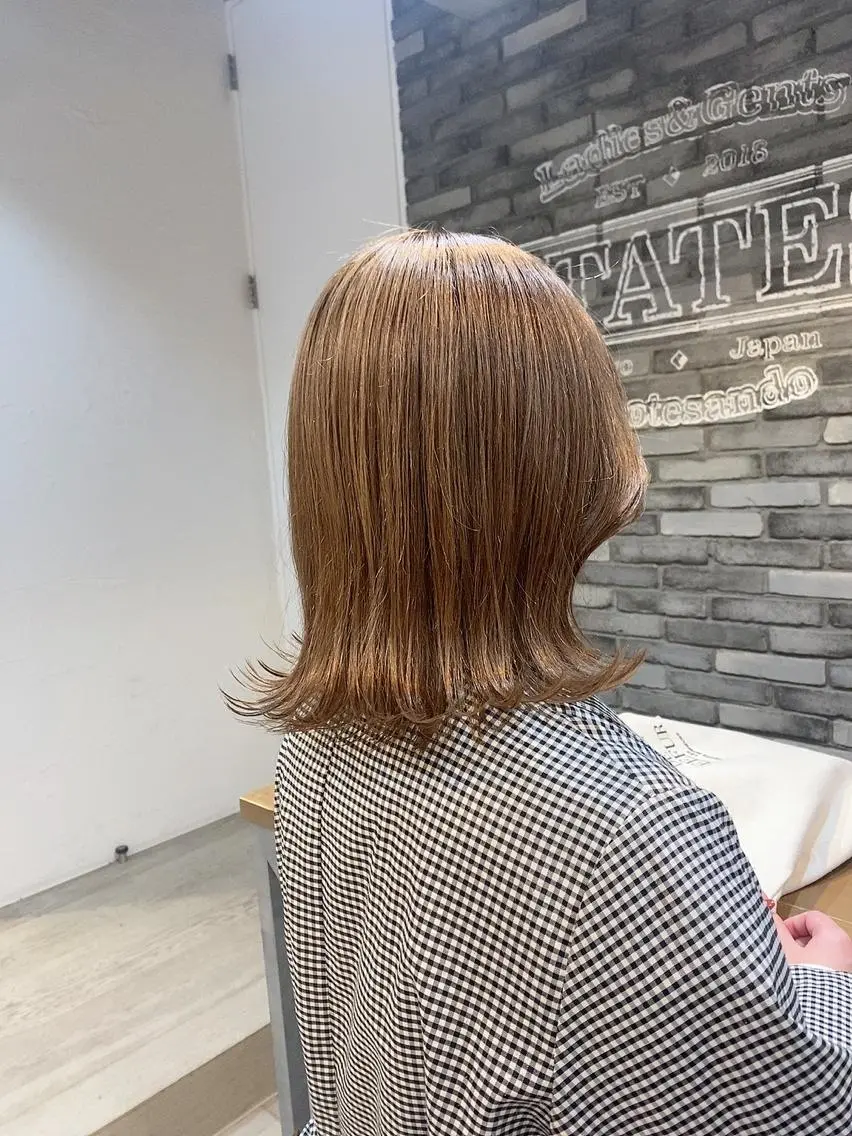 セミロング カラー アッシュ ベージュカラー ブリーチ 透明感カラー ブリーチなしカラー 韓国ヘア☁️ mitsukiのヘアスタイル