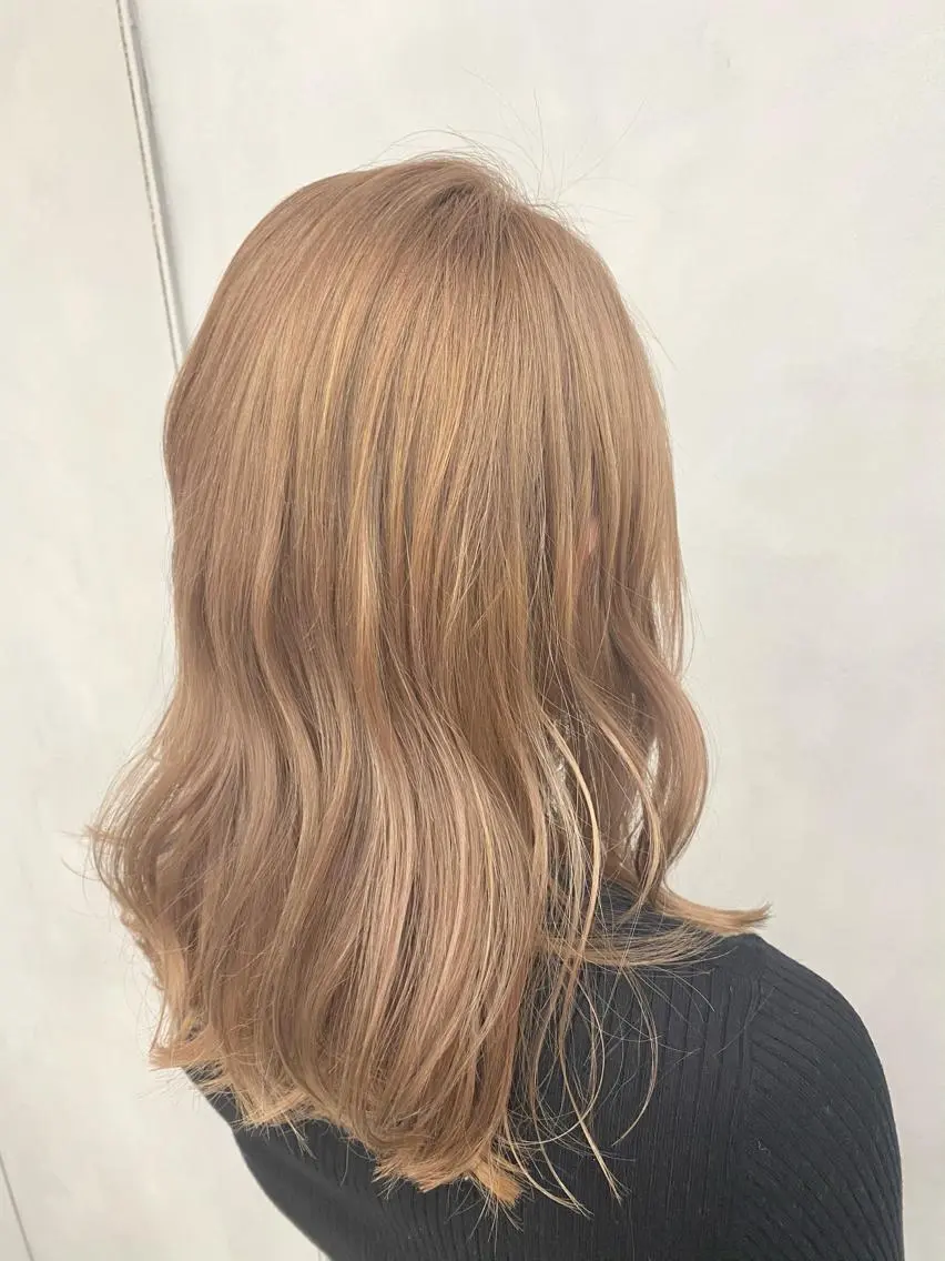 セミロング カラー ベージュカラー ブリーチ ヘアカラー ピンク/ベージュ /似合わせ/田島百華のヘアスタイル