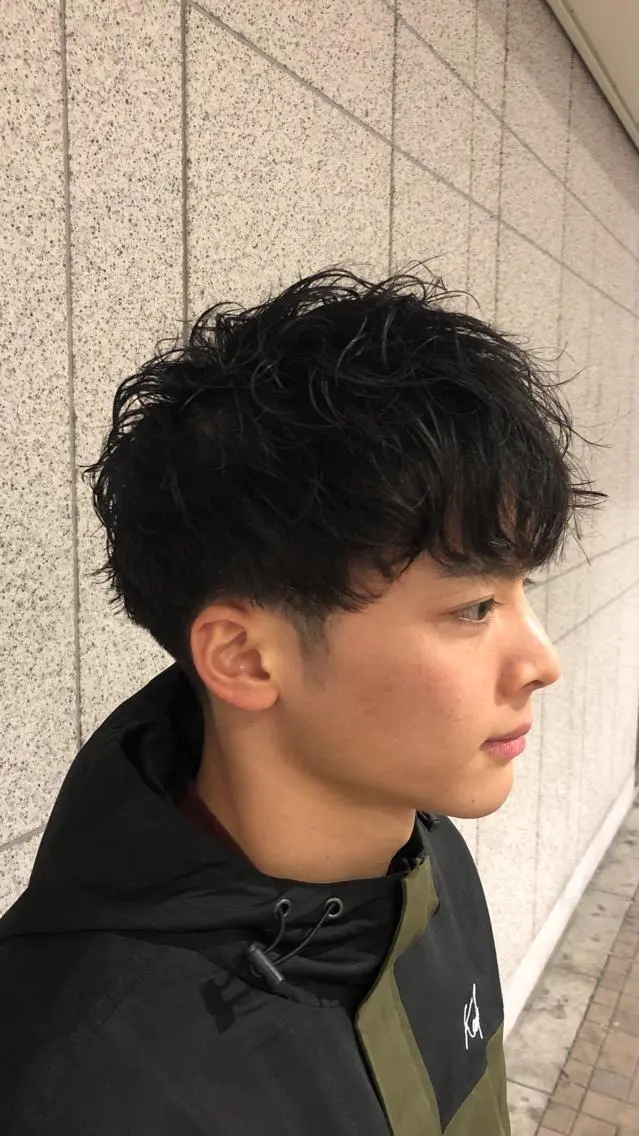 ミディアム カラー パーマ メンズ 中原 滉太のヘアスタイル