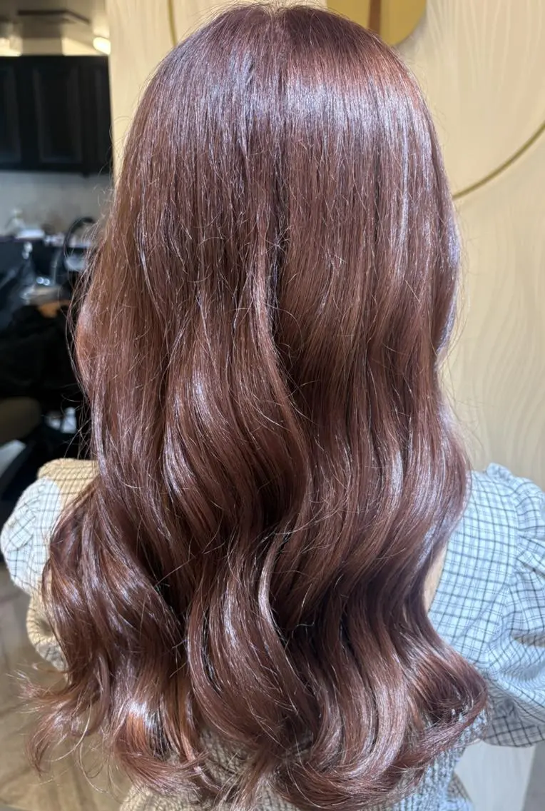 ロング カラー ベージュカラー ブリーチ ピンクカラー ピンクベージュ ヘアカラー トリートメント ルミエール ブリーチ/ハイトーンのヘアスタイル