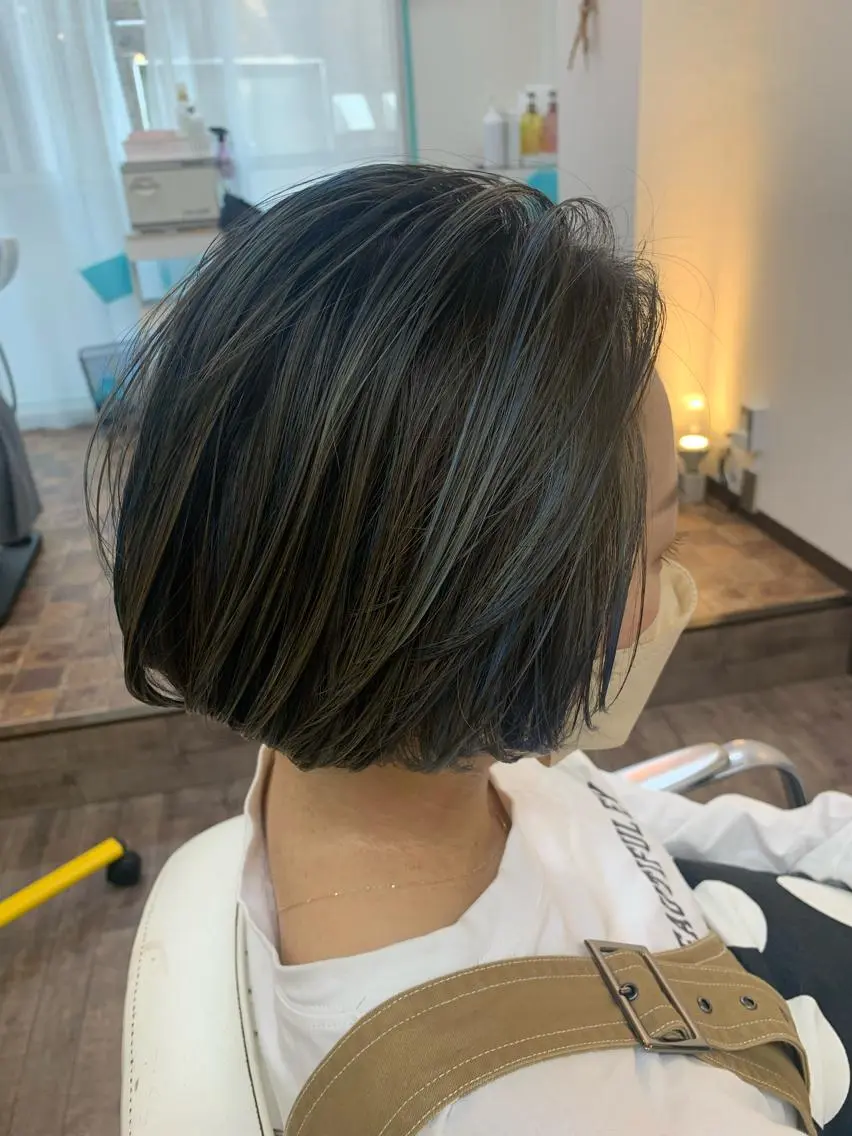 ショート カラー ブルーカラー ハイライトカラー ハイライト hama yukiのヘアスタイル