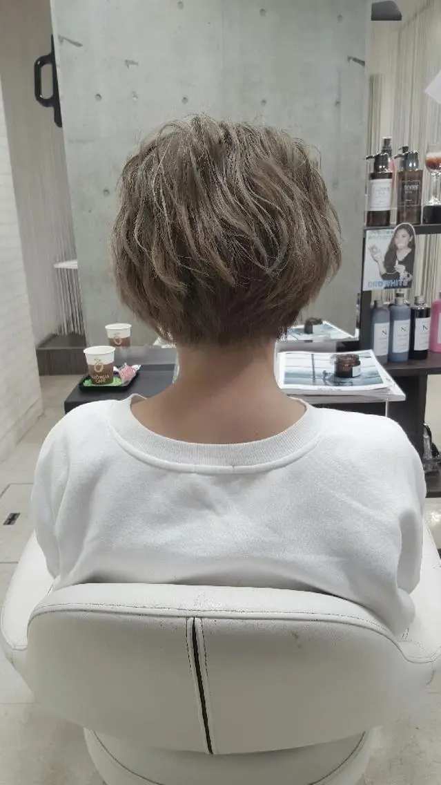 ショート 髪質改善×レイヤー 高嶋のヘアスタイル