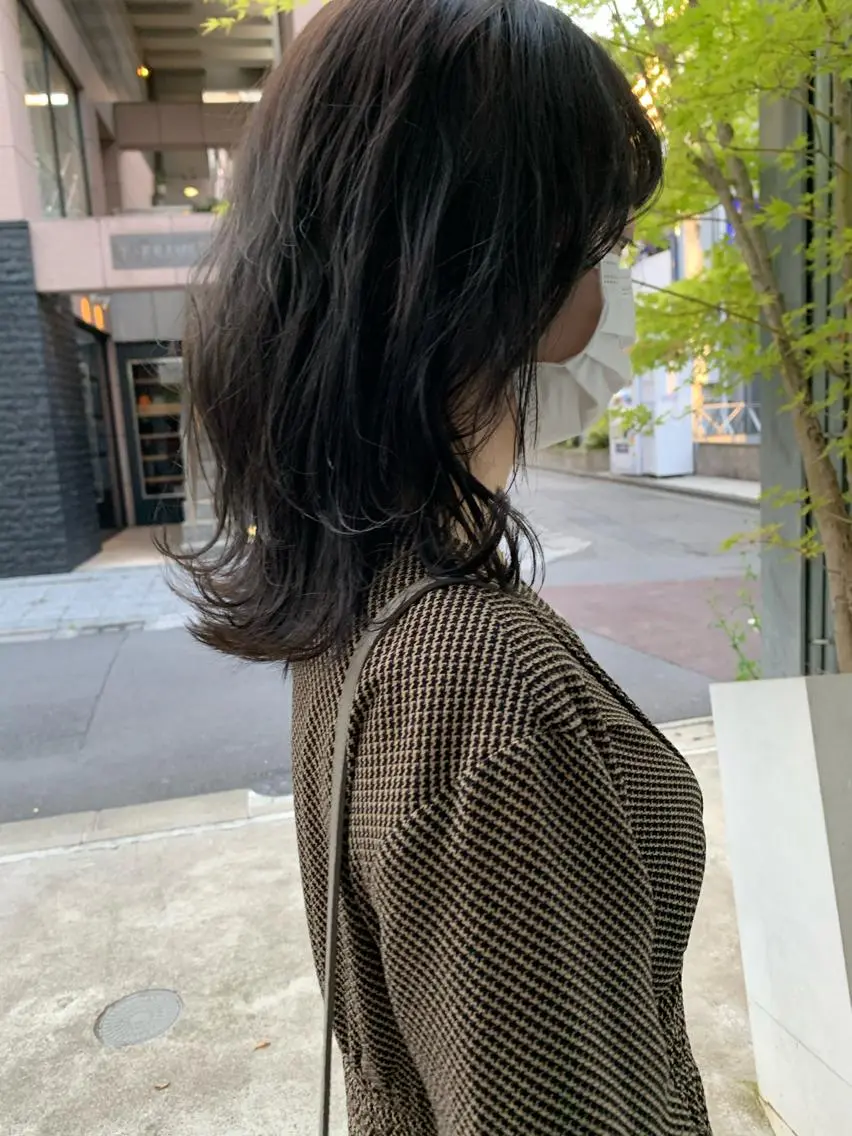 ミディアム カラー キッズ ハイトーンボブ 前田 表参道　グレージュのヘアスタイル