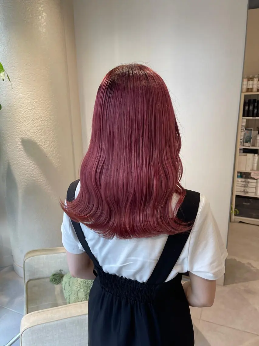 セミロング カラー シールエクステ ブリーチ ケアブリーチ デザインカラー ハイトーンカラー ヘアカラー エクステ 渋谷🤍ブリーチの神 🤍Yudaiのヘアスタイル