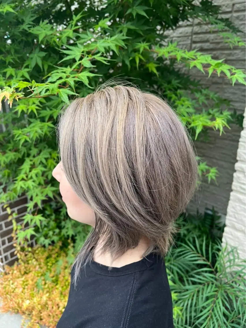 カラー ヘアカラー トリートメント 箕面駅徒歩7分カプロ 三好美鈴のヘアスタイル