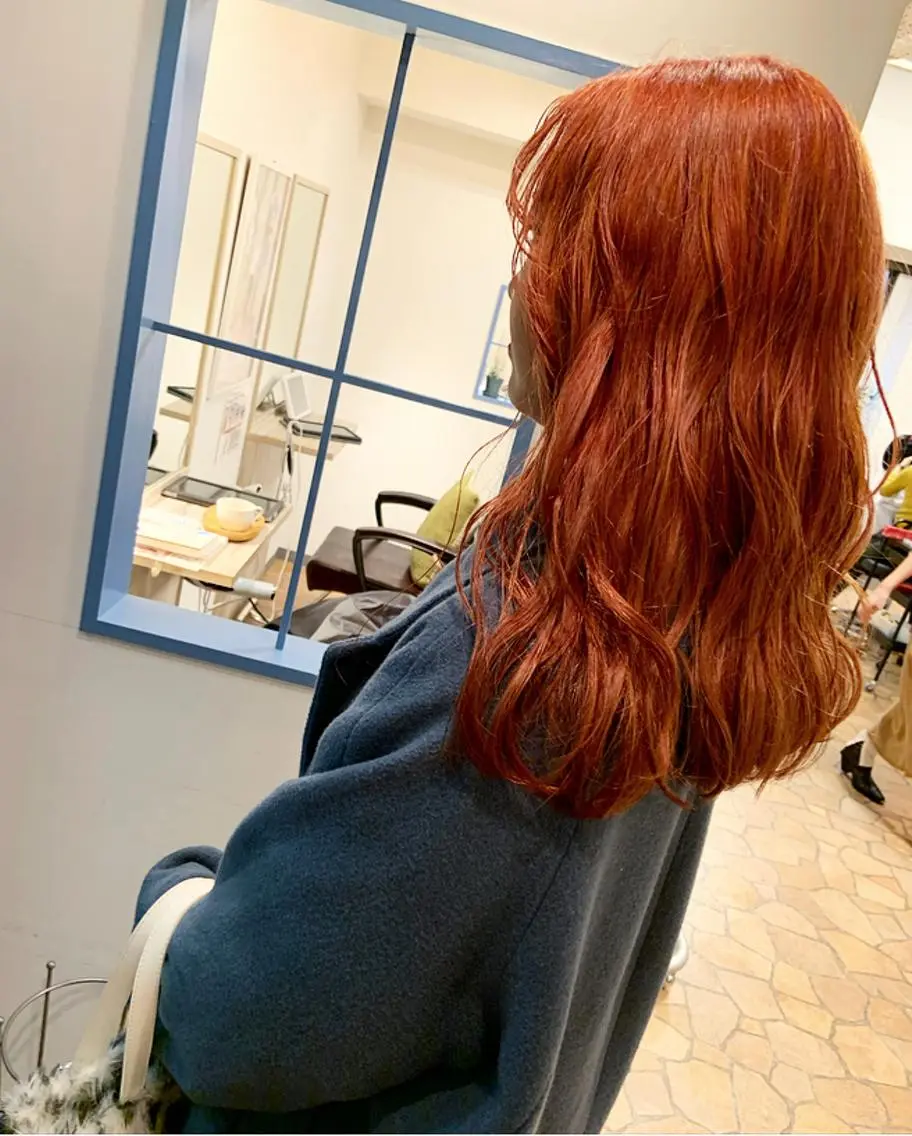 セミロング カラー オレンジ ピンクカラー 韓国✖️網紅🖤 パーマYURIYAのヘアスタイル