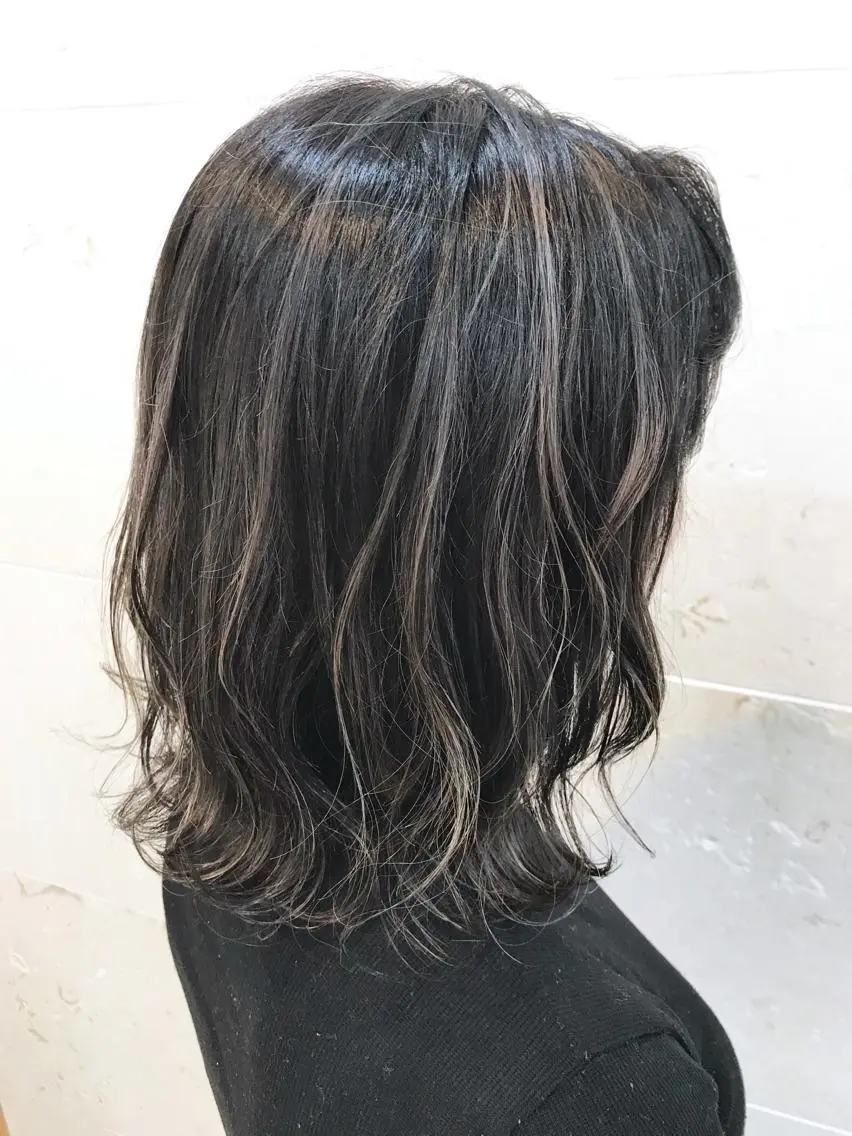ミディアム カラー ハイライトカラー ハイライト 平尾 拓也のヘアスタイル
