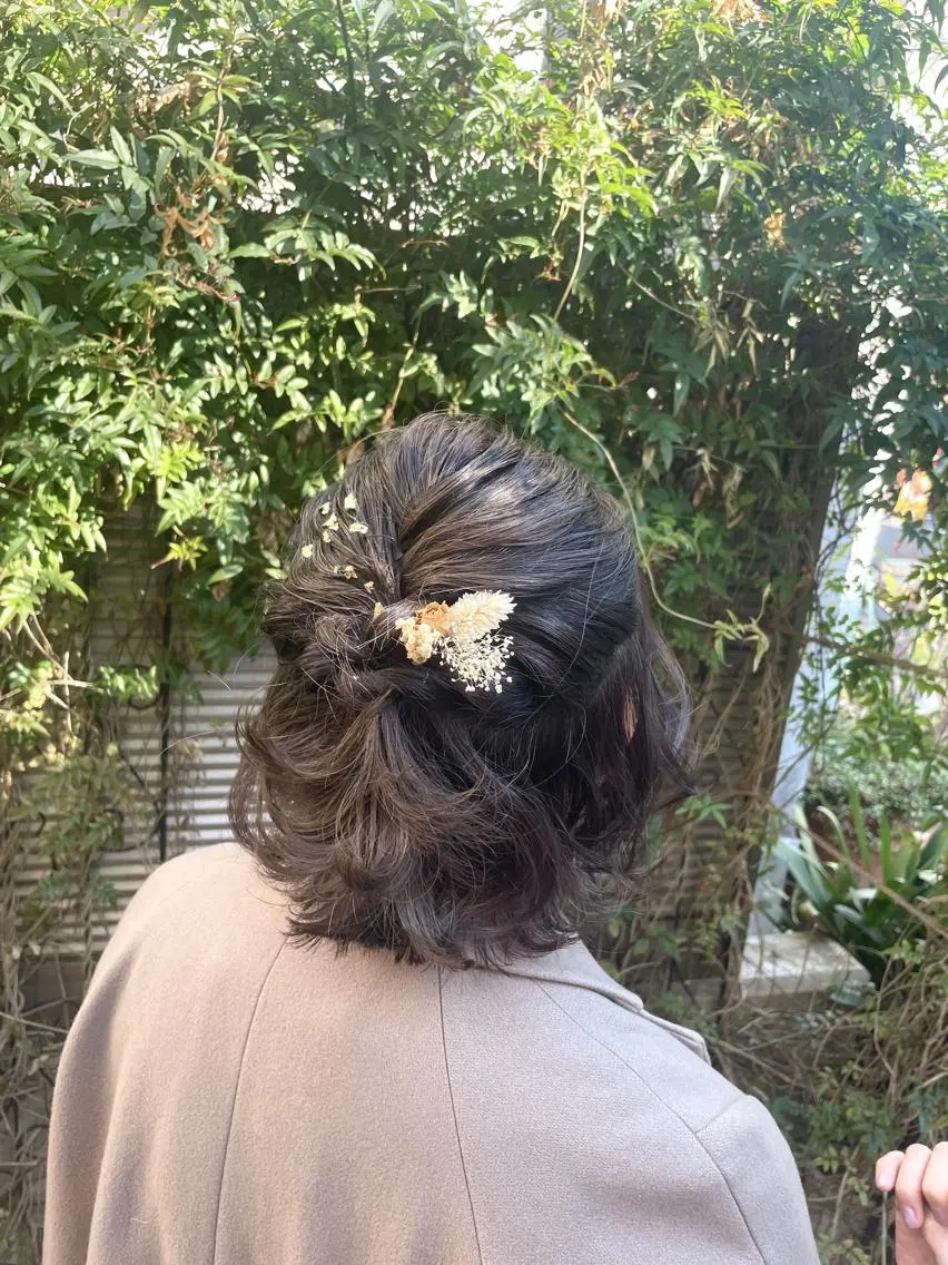 ミディアム ヘアアレンジ ハーフアップ ボブ ヘアセット ご新規様限定 透明感カラーKANAのヘアスタイル