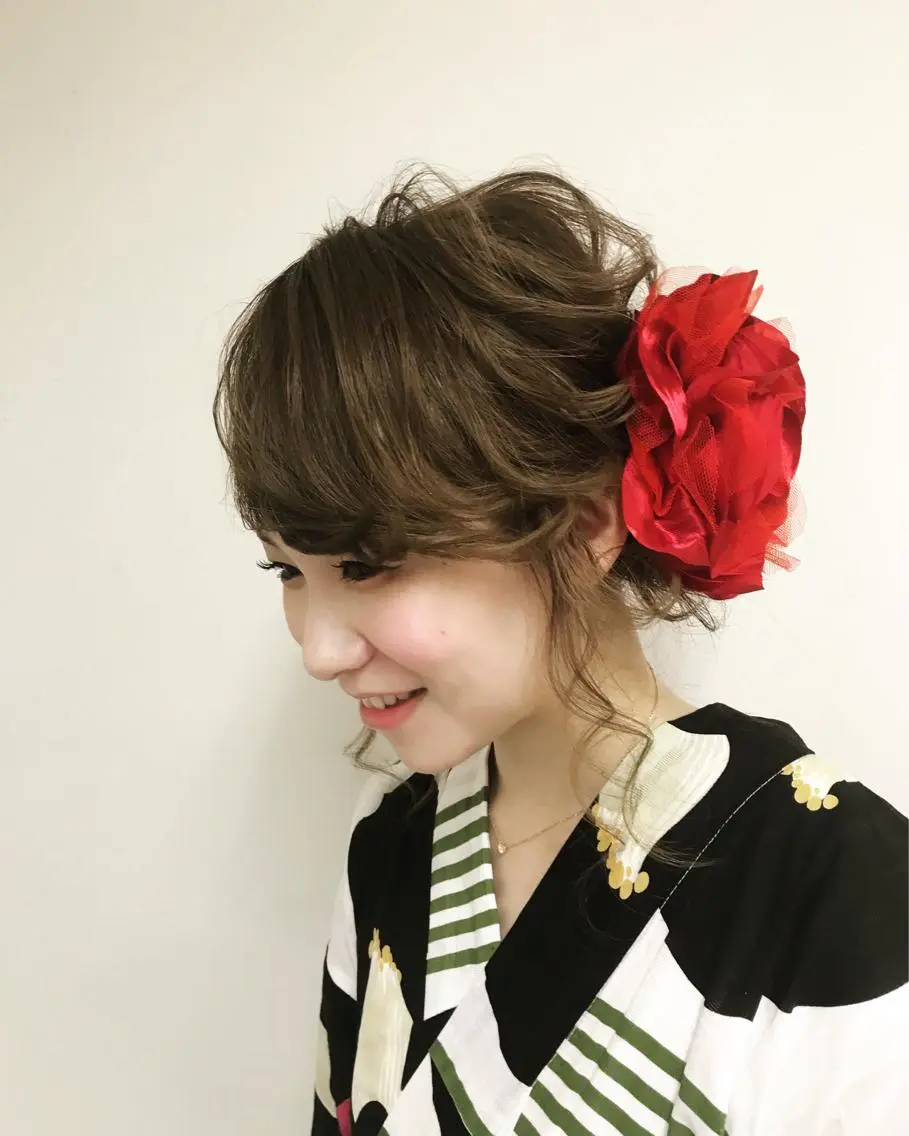 セミロング カラー パーマ ヘアアレンジ ネイル マツエク・マツパ 吉川 宙翔のヘアスタイル
