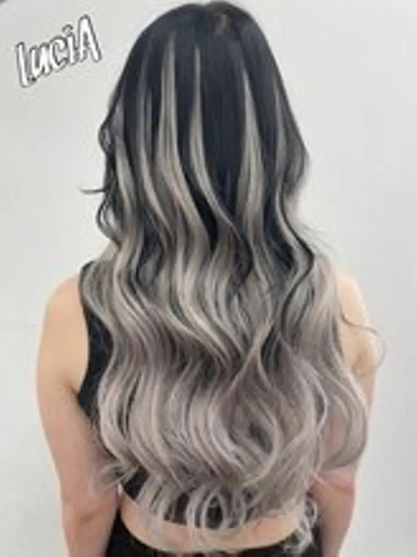 ロング カラー ヘアアレンジ シールエクステ アディクシーカラー バレイヤージュ ブリーチ ケアブリーチ エクステ7:30〜 LuciA\5900のヘアスタイル