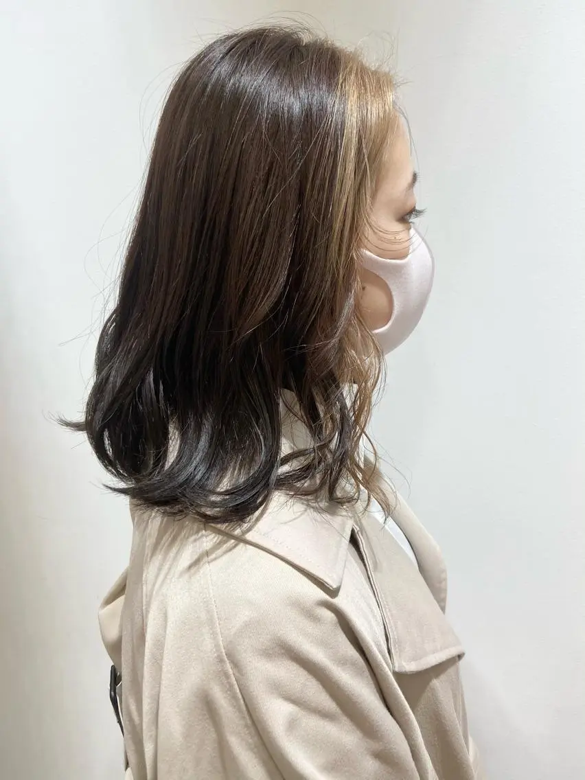 ミディアム カラー ヘアカラー 🐺ウルフ/レイヤー 似合わせ‎🤍沙羅のヘアスタイル