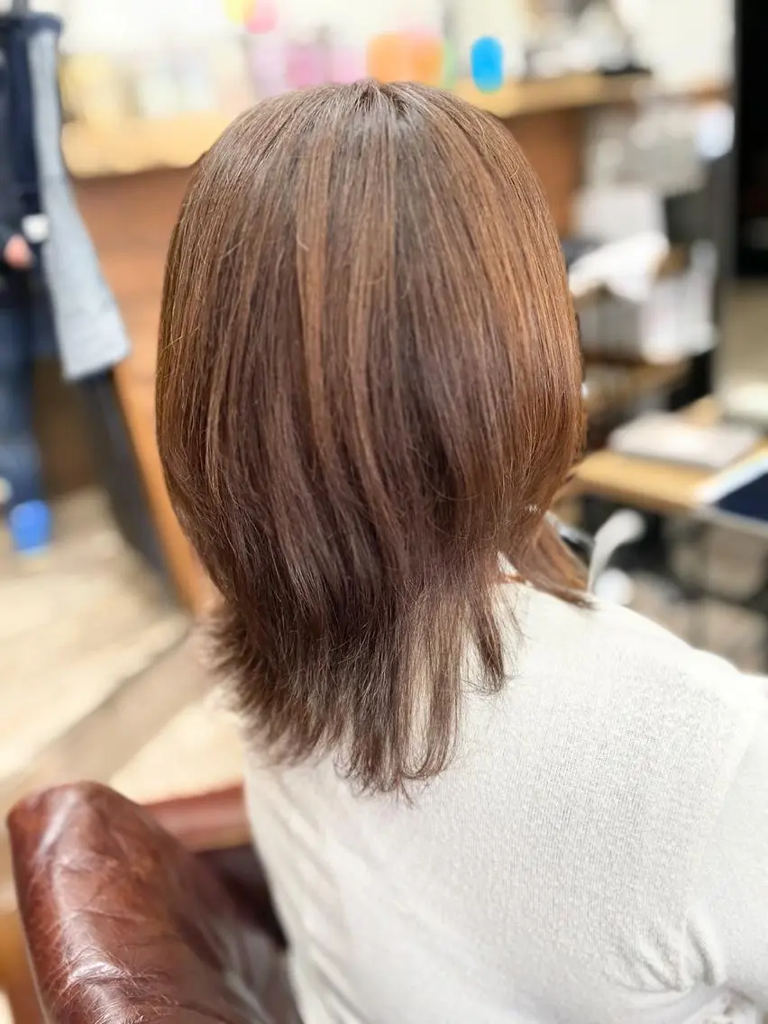 ミディアム 外ハネヘア ウルフカット 💎白髪染めも対応 🙆👌山本明菜のヘアスタイル