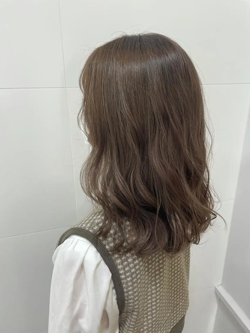 ミディアム ヘアカラー トリートメント 米津 優花のヘアスタイル