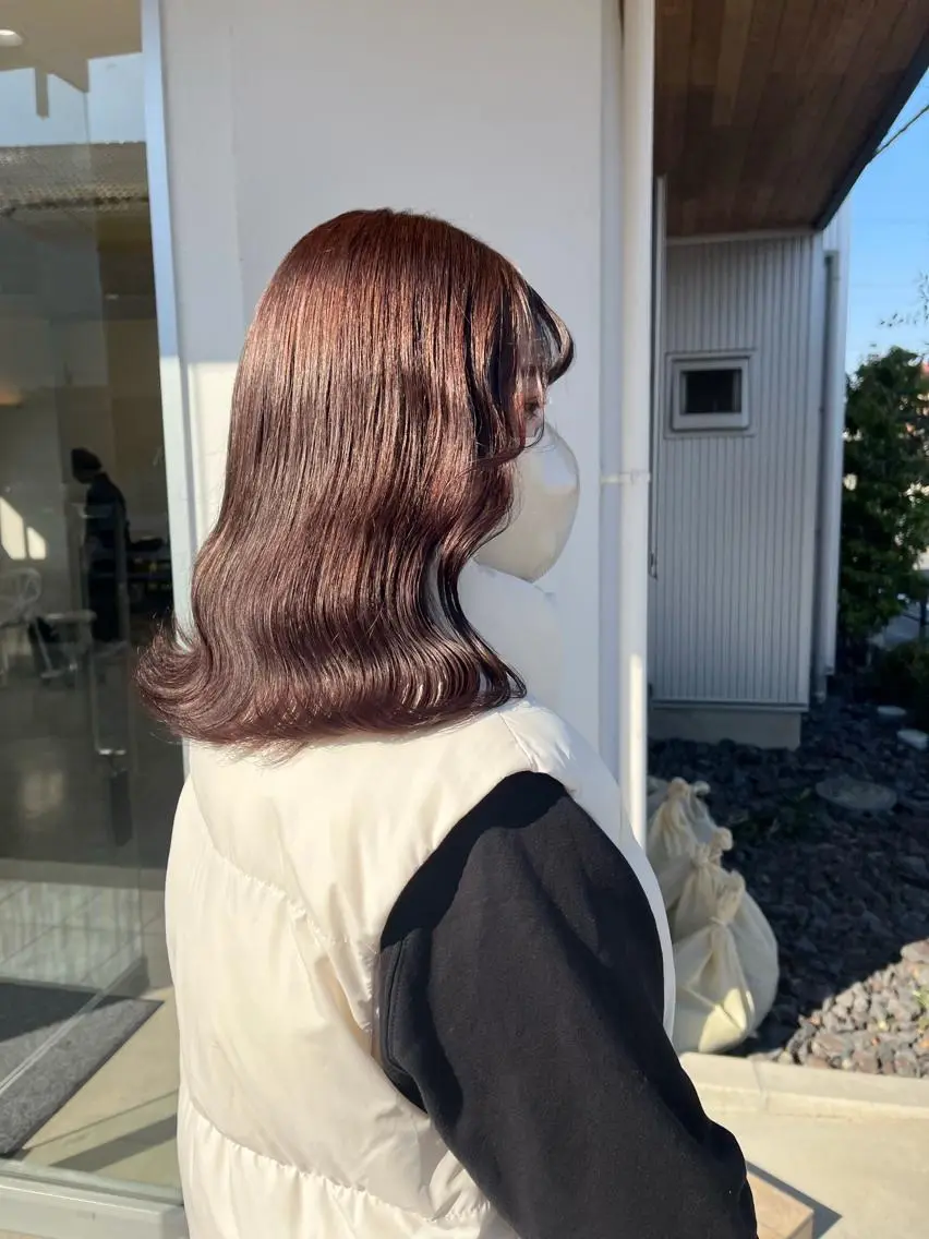 ミディアム ヘアカラー 長山 茉白のヘアスタイル