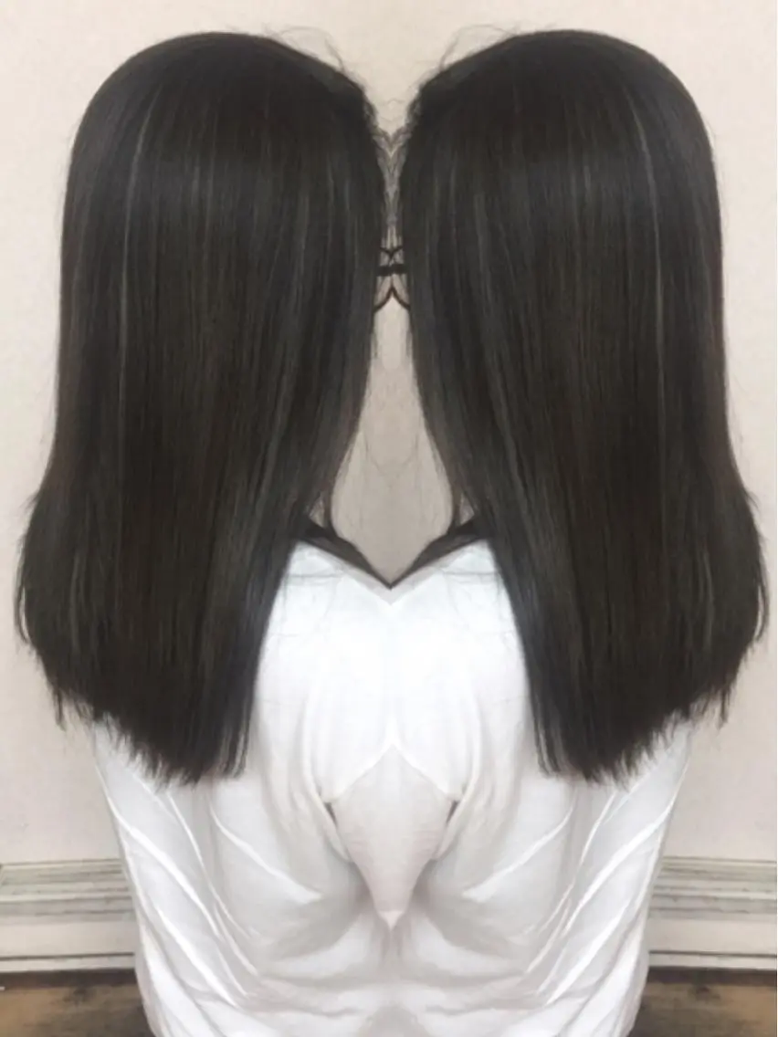 セミロング カラー ヘアアレンジ グレージュ ハイライトカラー 外国人風カラー ハイライト ヘアカラー 三輪 太一のヘアスタイル