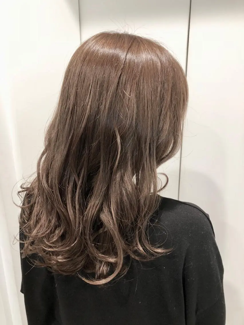 セミロング カラー ブリーチ ブルーカラー ブルージュ 透明感カラー ブリーチなしカラー 縮毛矯正⭐️ TAKAHIROのヘアスタイル