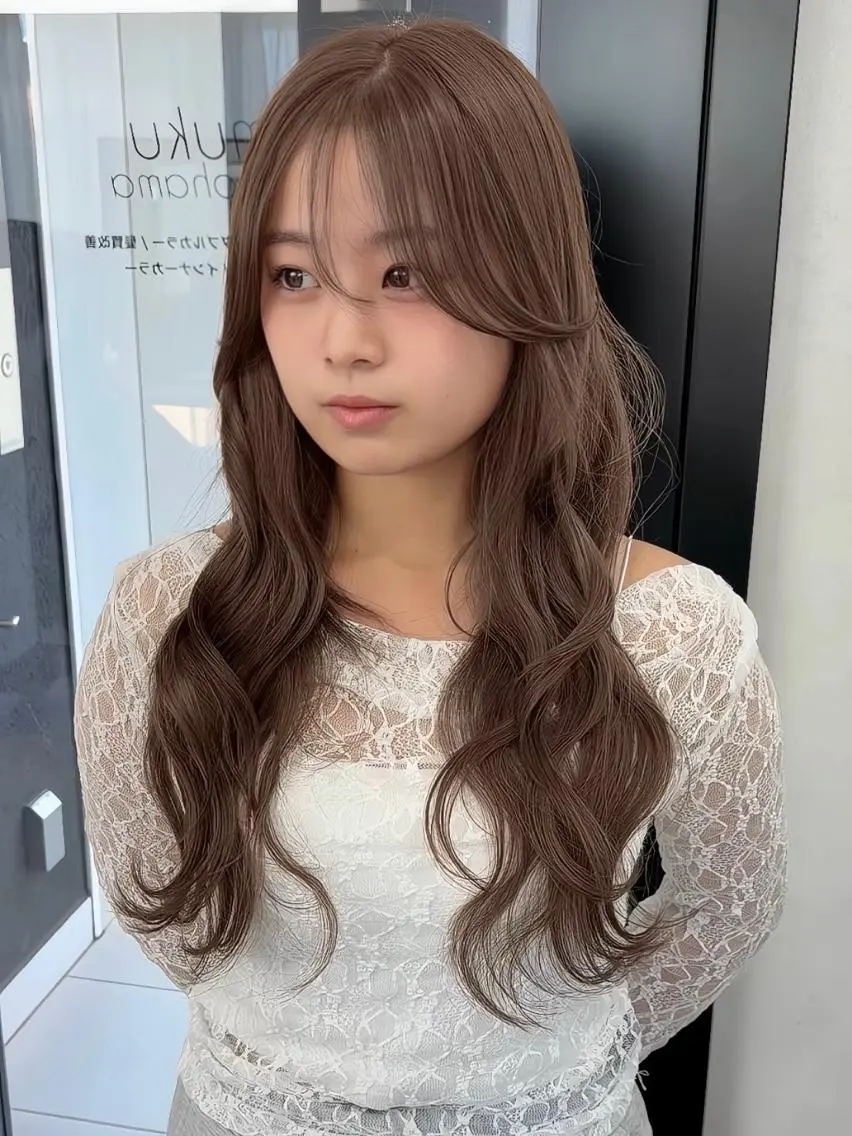 ロング カラー ヘアアレンジ ロング 🫧透明感/ツヤ髪/ ベージュ いちご🍓のヘアスタイル