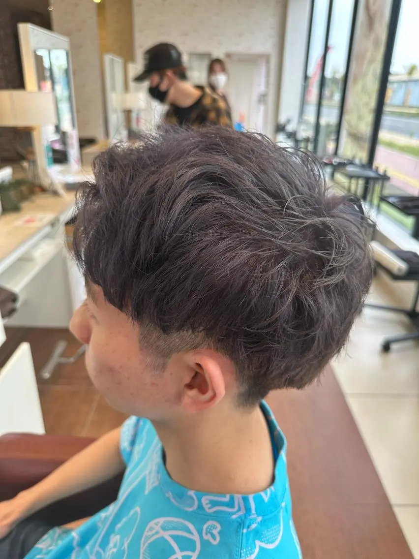 カラー カット ヘアカラー トリートメント 見川 ヒカルのヘアスタイル