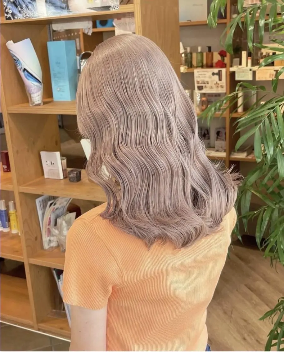 ロング パーマ カラー ヘアアレンジ メンズ ネイル キッズ マツエク・マツパ アイブロウ ショートボブ メンズバレイヤージュ メンズブリーチ メンズハイライト メンズハイトーン カラー特化サロン Eir心斎橋のヘアスタイル