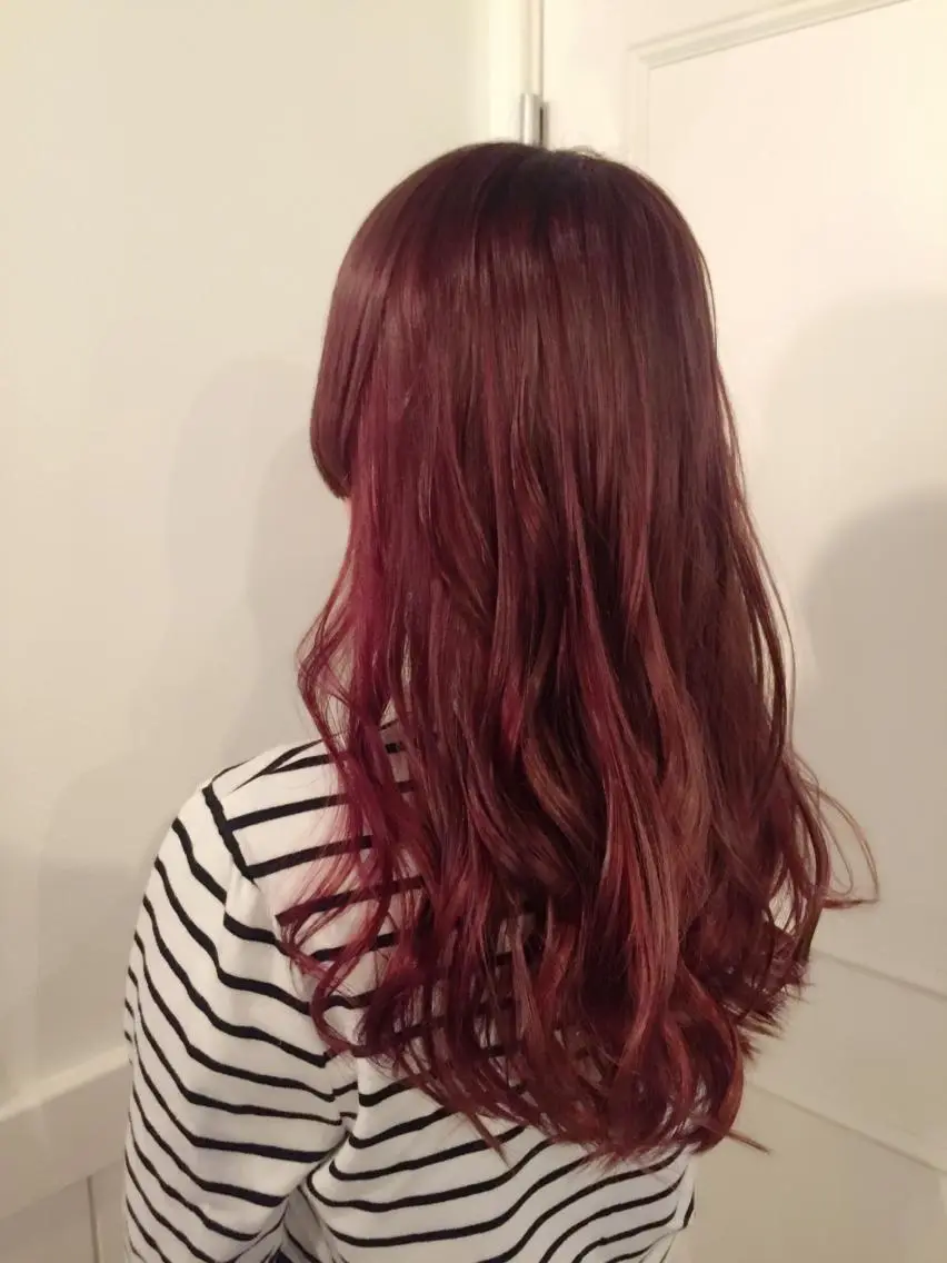 ロング カラー レッドカラー 櫻井 愛弓のヘアスタイル