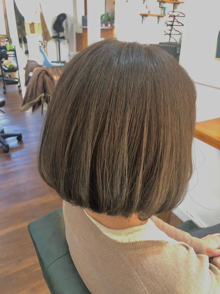 ミディアム カラー カット ヘアカラー トリートメント 正田 美帆のヘアスタイル