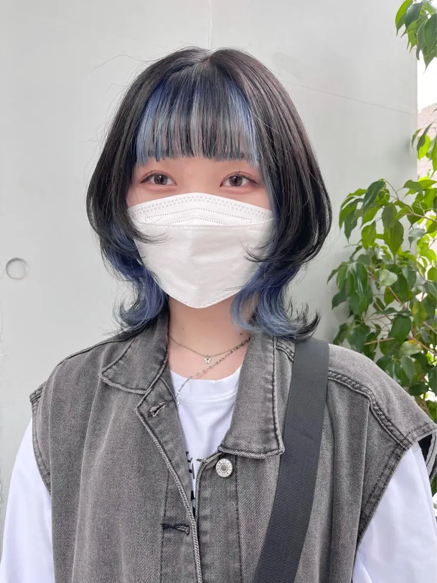 ミディアム カラー アディクシーカラー ブリーチ ブルーカラー ケアブリーチ ダブルカラー カット ヘアカラー トリートメント もにか🌞原宿/渋谷 🌝ブリーチカラーのヘアスタイル