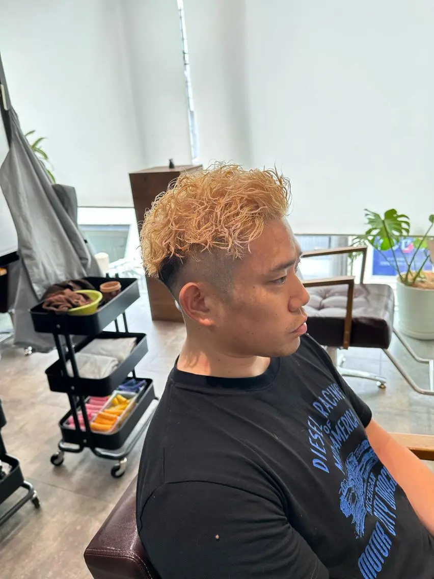 カラー パーマ メンズ メンズブリーチ メンズパーマ ブリーチ 三井淳平 /メンズパーマのヘアスタイル