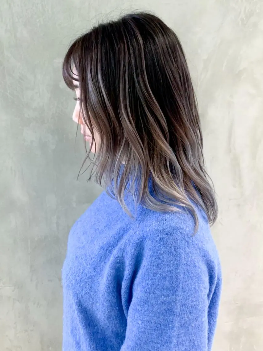 ミディアム カラー パーマ ヘアアレンジ バレイヤージュ ピンクカラー シルバー レイヤーカット ITbyALBUM 中野店のヘアスタイル