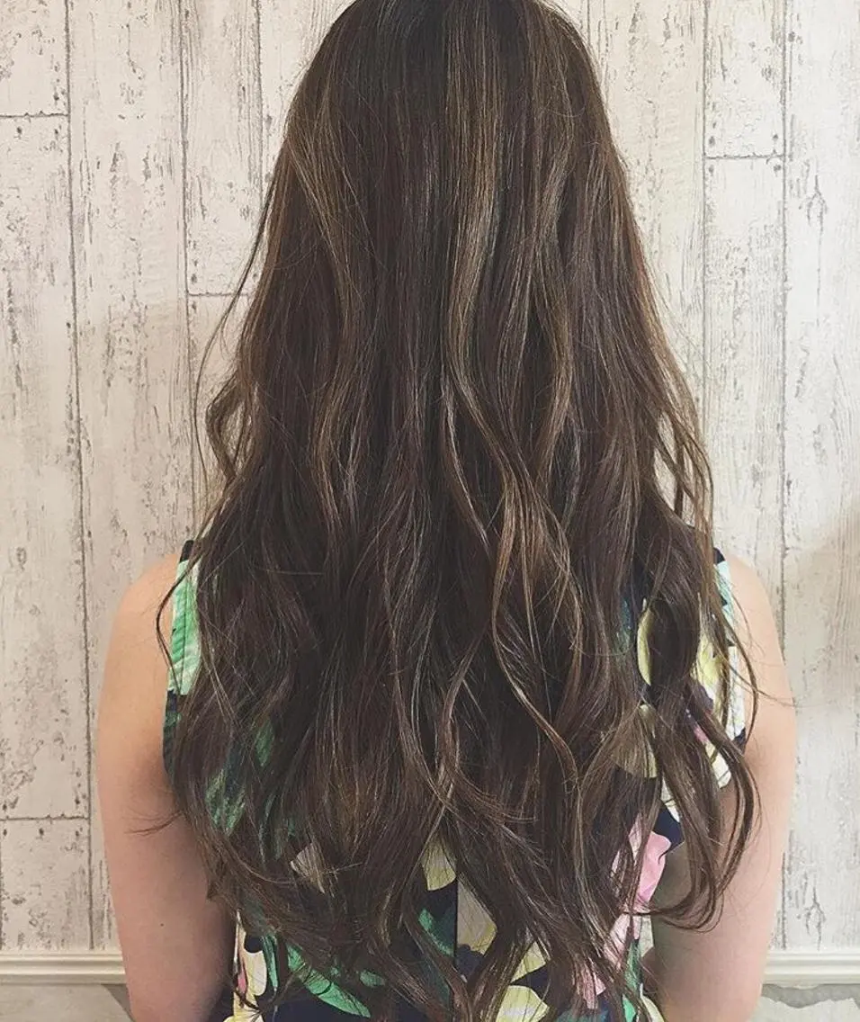 ロング カラー パーマ 大阪レミーエクステ チビ編み込みのヘアスタイル