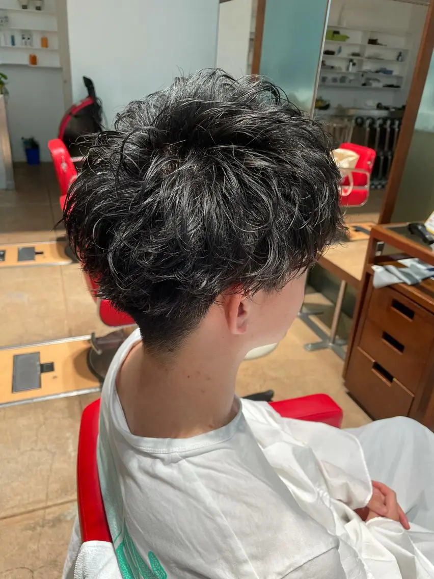 ショート パーマ メンズ レオン澄川 齊藤のヘアスタイル
