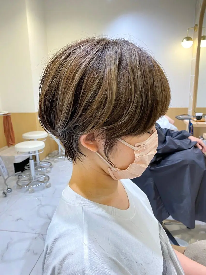 ショート ハイライト ショートヘア 坂井 茅聖のヘアスタイル