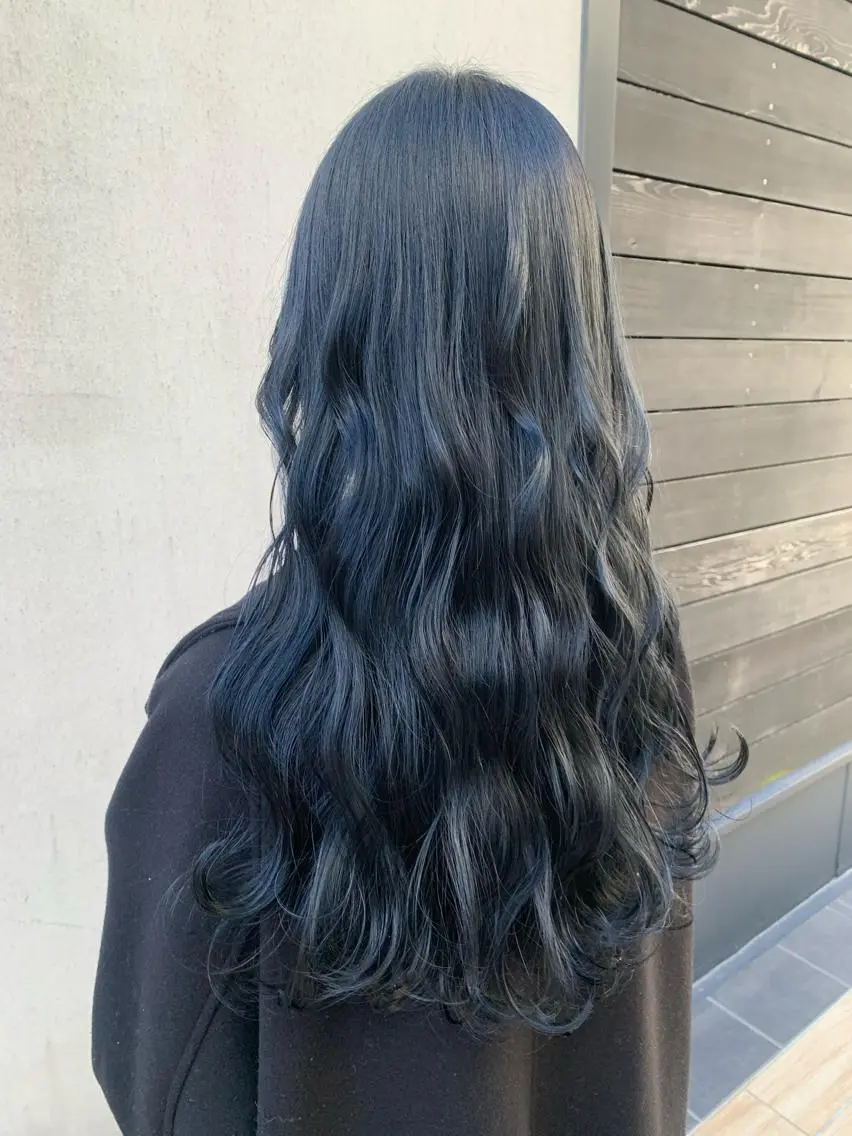 ロング カラー ヘアアレンジ ブリーチ カット ヘアカラー トリートメント yuka .のヘアスタイル