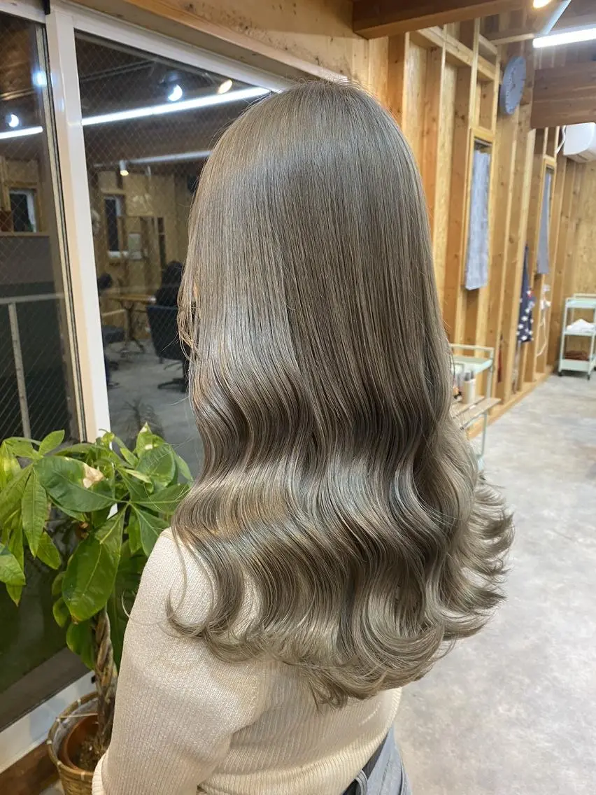 セミロング 💕モテベージュ 🧡NANAKO🧡のヘアスタイル