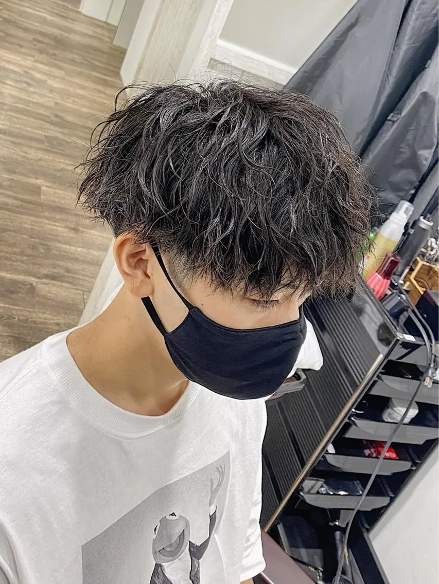 ショート パーマ メンズ 原田 涼矢のヘアスタイル
