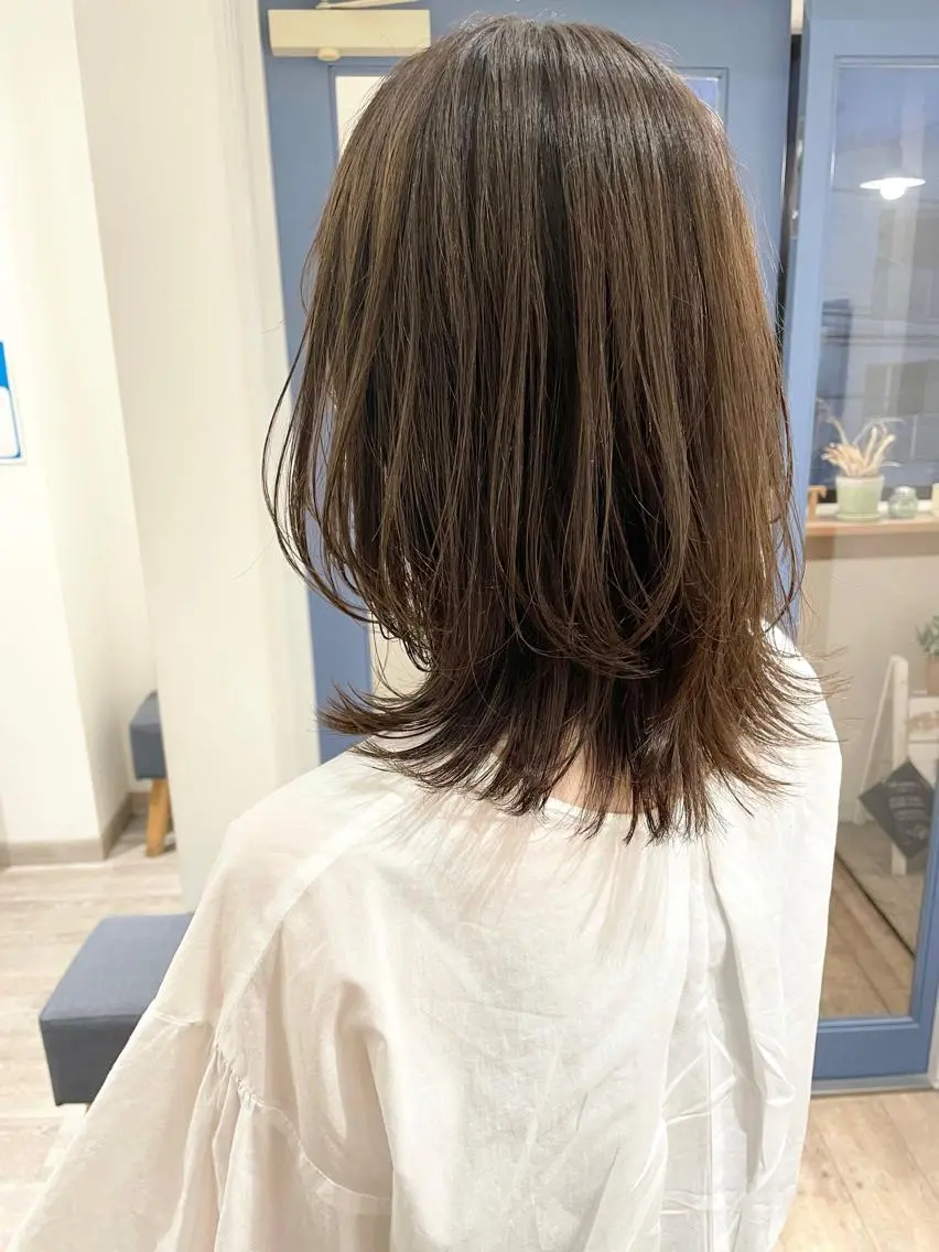 ミディアム カラー ボブレイヤー ベージュカラー ブリーチ ブラウンカラー チョコレートブラウン 🩰オリーブ/ ベージュ松本咲花🩰のヘアスタイル