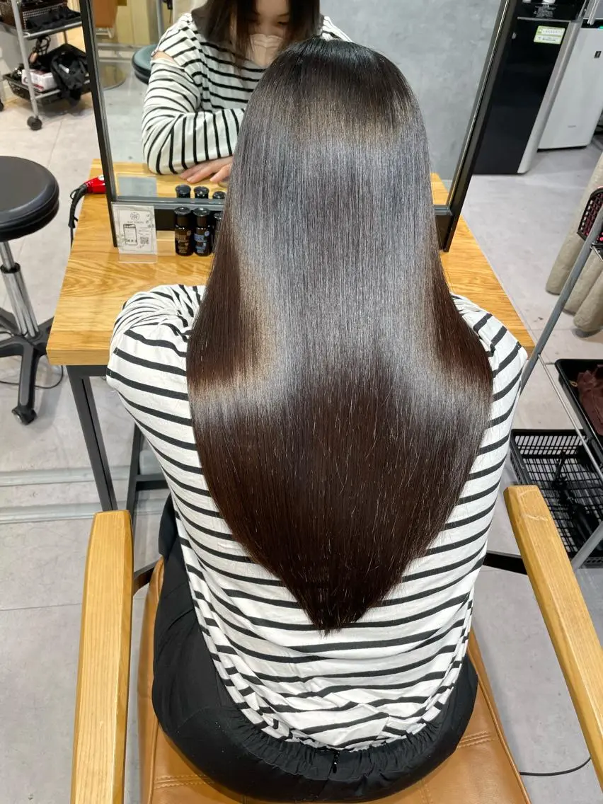 ロング トリートメント 酸熱トリートメント 複雑履歴に対応ブリー チ無しダブルカラーのヘアスタイル