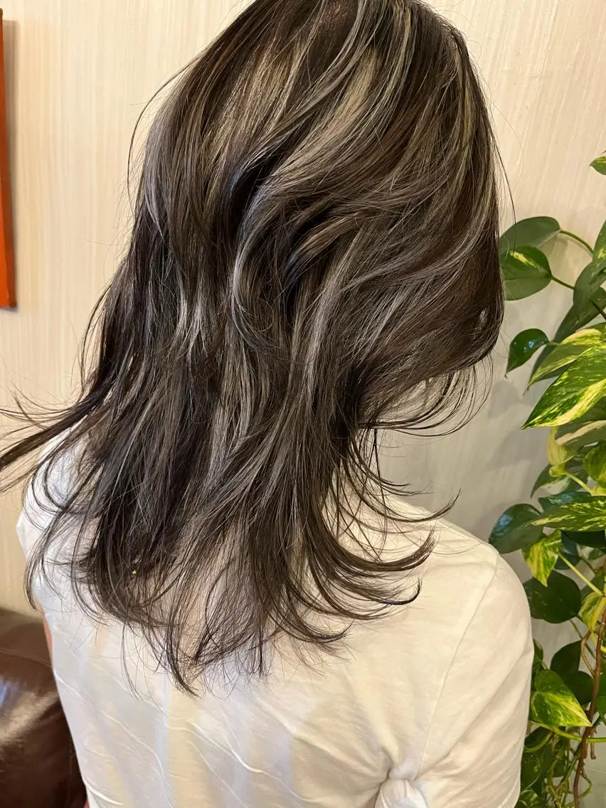 ロング カラー ヘアアレンジ ハイライトカラー ハイライト きむえり/髪質改善 /うねり広がり改善のヘアスタイル