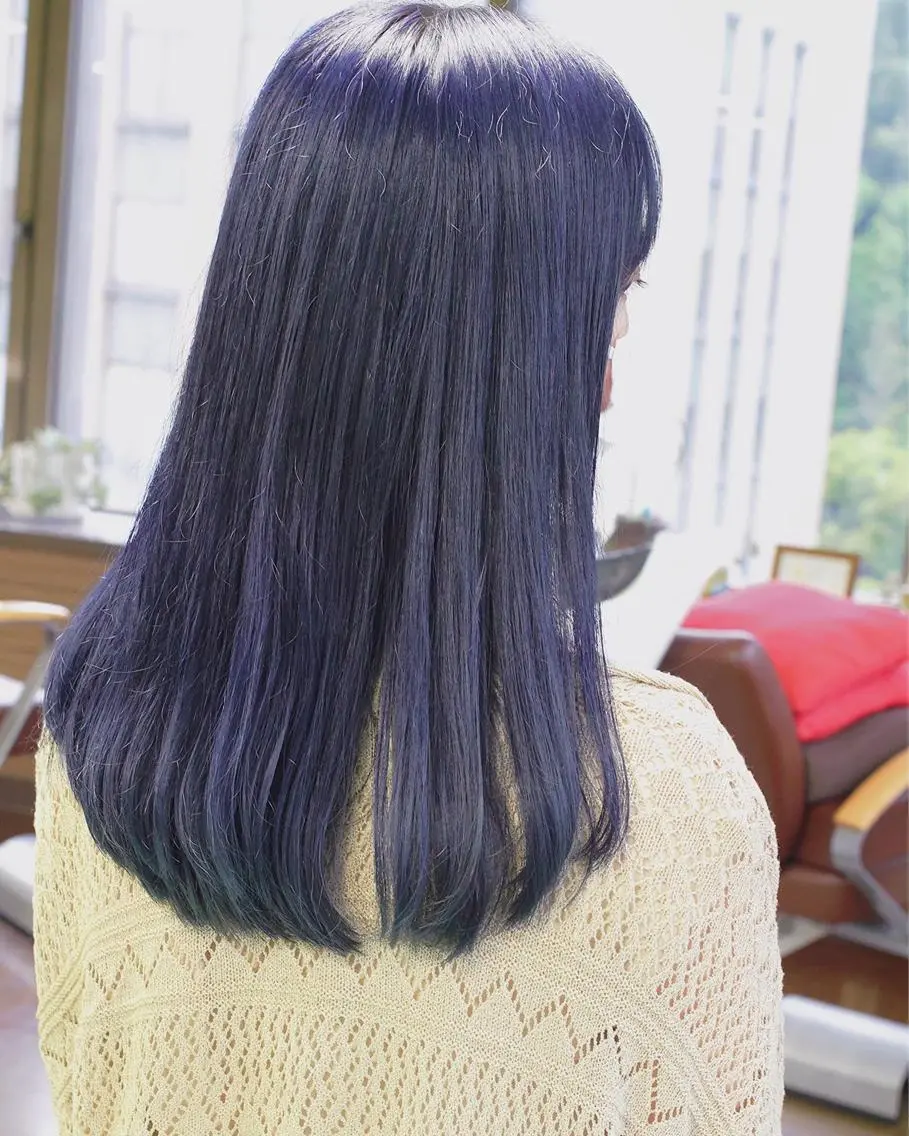 セミロング カラー ブルーカラー ネイビーカラー ヘアカラー 土居 正季のヘアスタイル