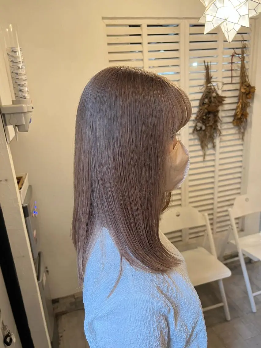ミディアム カラー LAMP mashiroのヘアスタイル