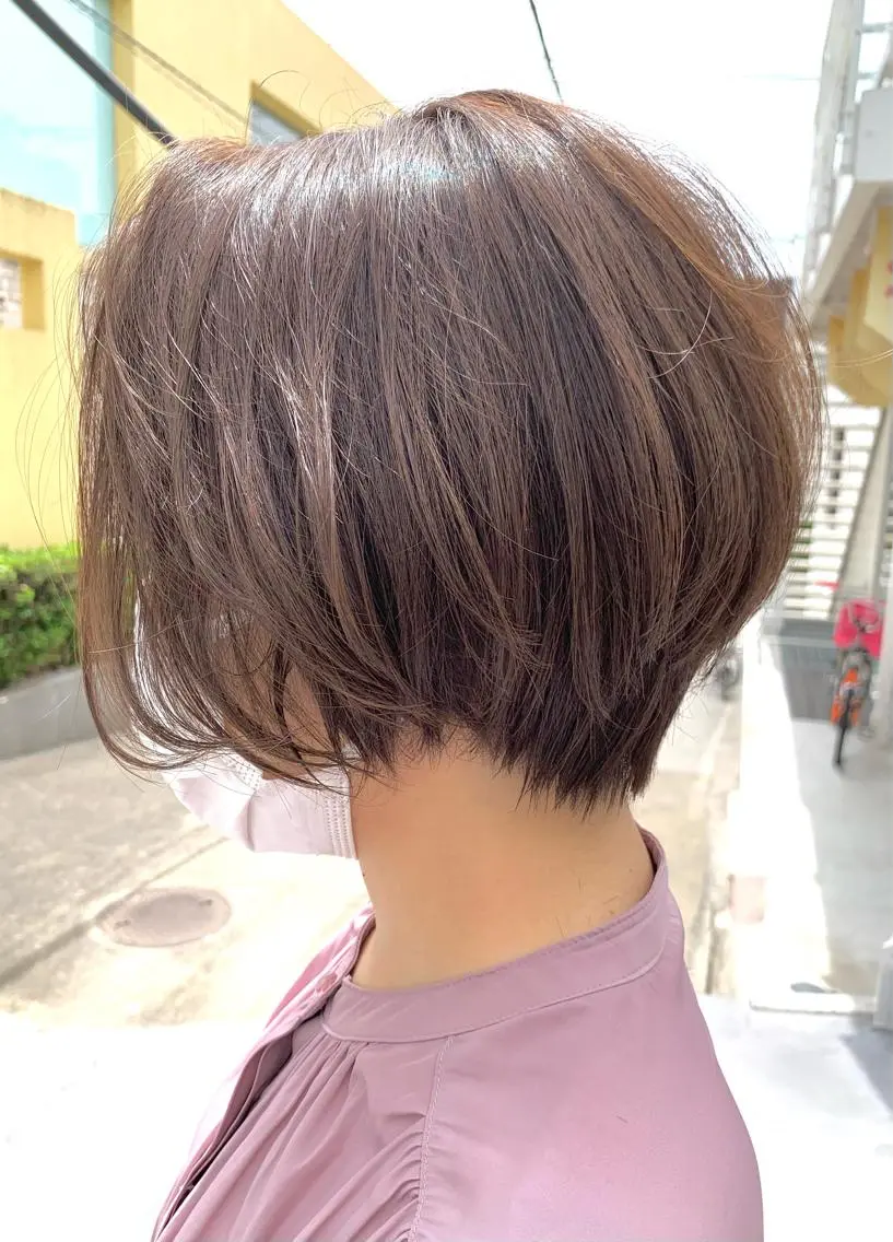 ショート カラー アクアカラー ベージュカラー ブリーチ ケアブリーチ ハイライトカラー カット トリートメント 王子田 隼のヘアスタイル