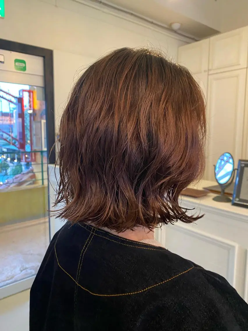 ミディアム Lisa 海外風スパイラルのヘアスタイル