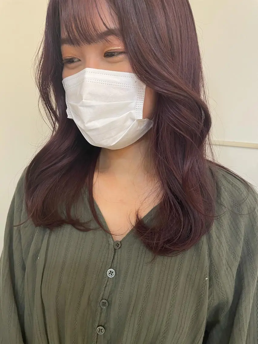 セミロング 顔まわりレイヤー 韓国風ヘア レイヤーカット レイヤーカット✖️ 柔らかベージュカラーのヘアスタイル